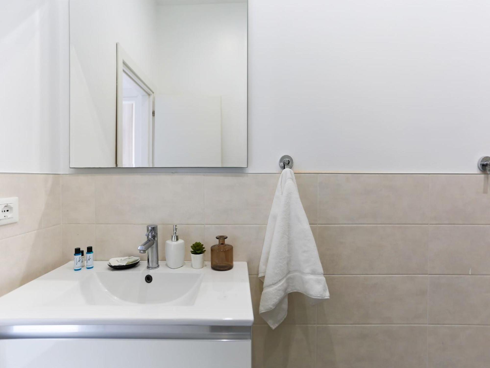 Spacious two bedrooms apartment in Porta Romana Milaan Buitenkant foto