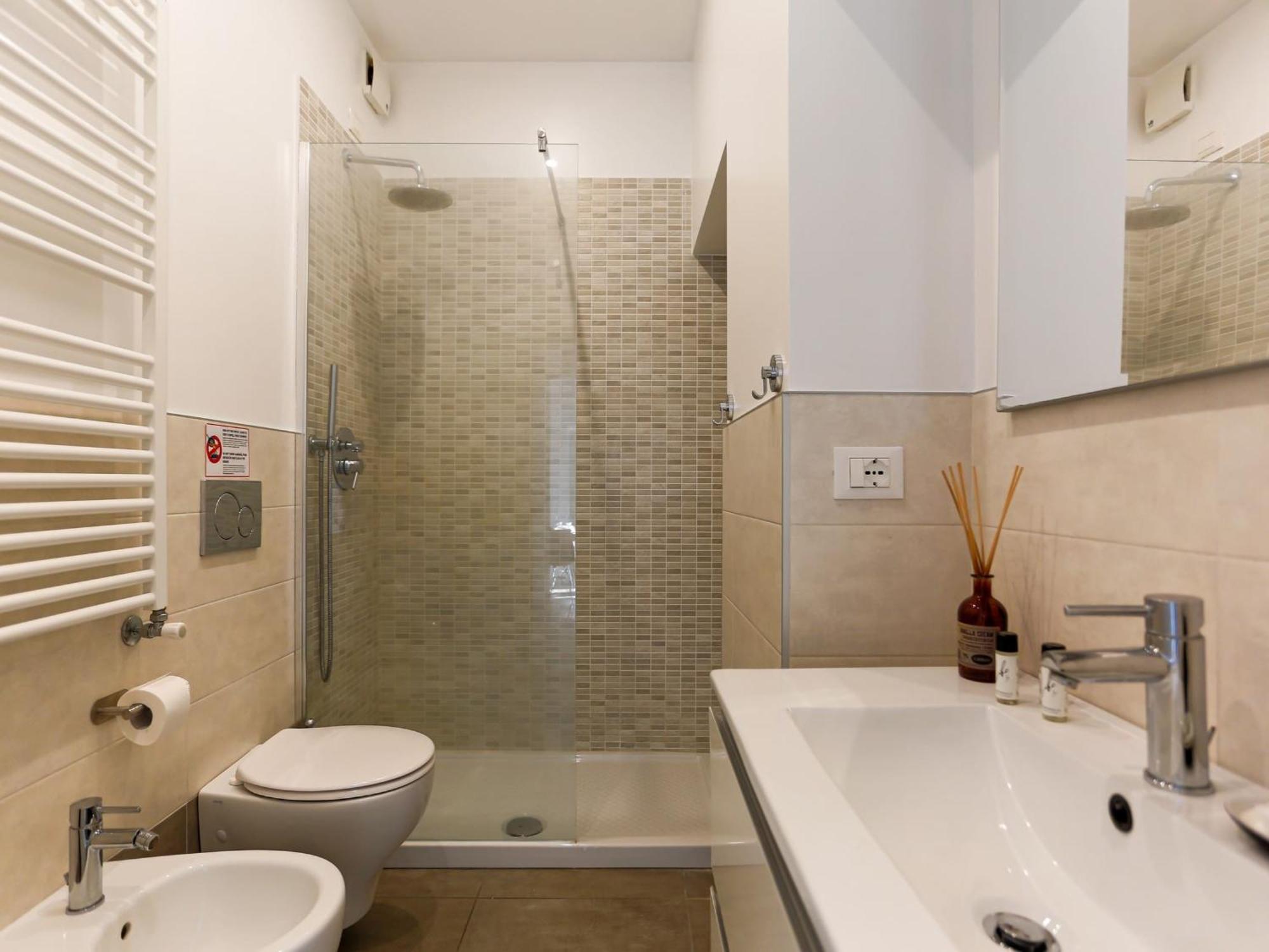 Spacious two bedrooms apartment in Porta Romana Milaan Buitenkant foto